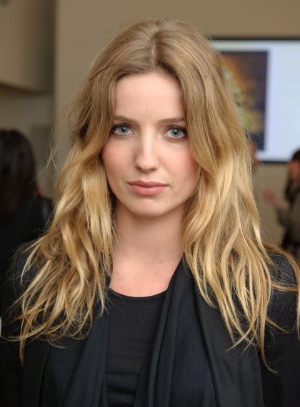Annabelle Wallis
