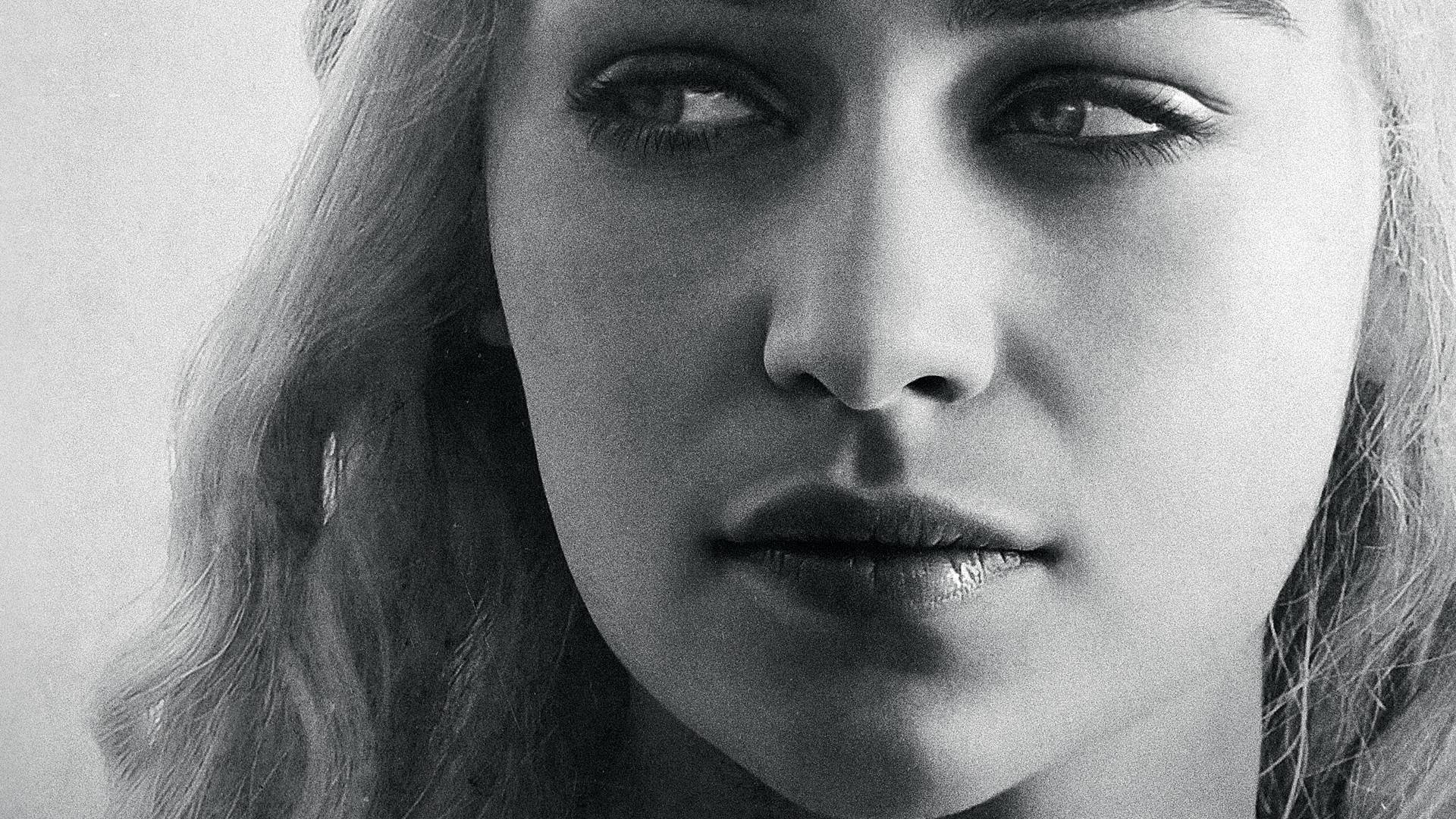 Emilia Clarke #239047