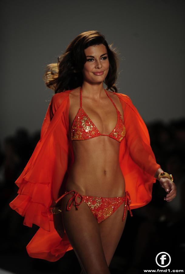 Angela Martini #126001