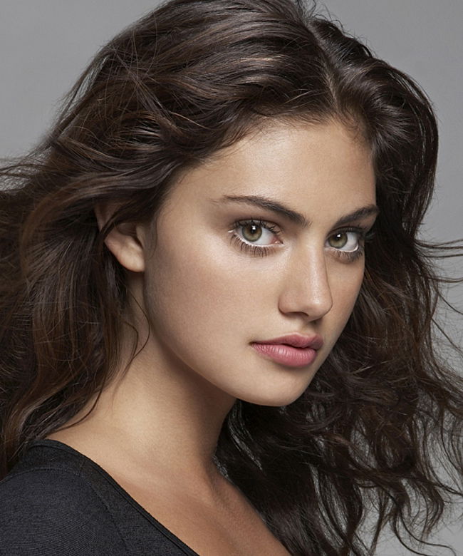 Phoebe Tonkin #127956