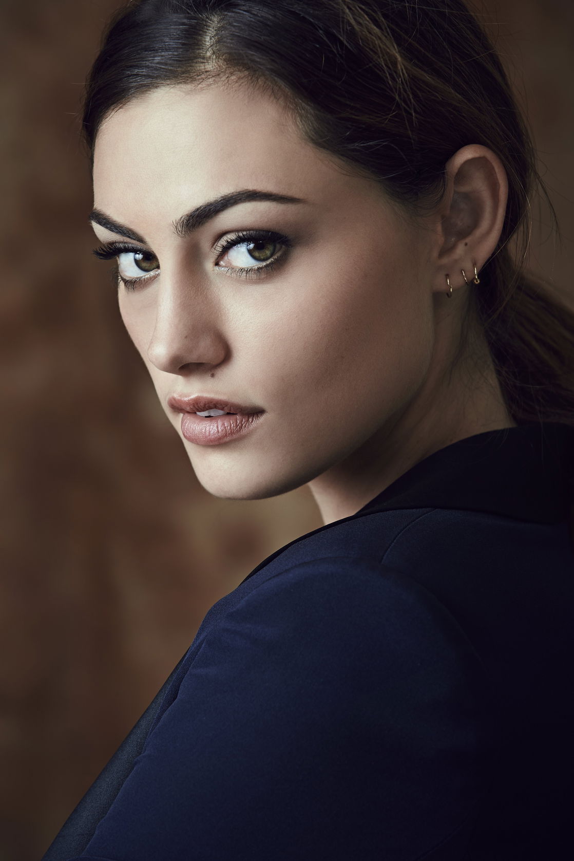 Phoebe Tonkin #127959