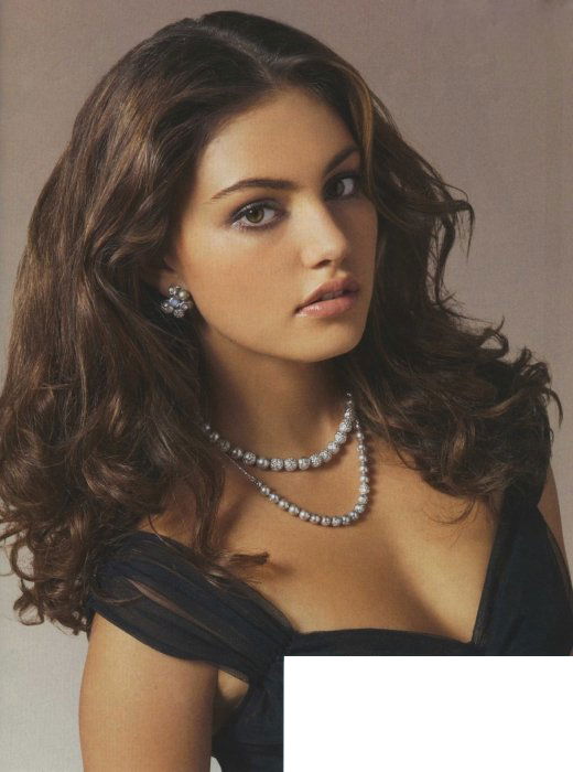 Phoebe Tonkin #127963