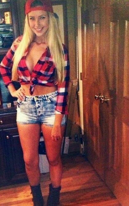 Noelle Foley photo 128475