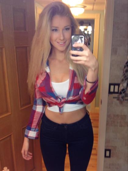 Noelle Foley photo 128485