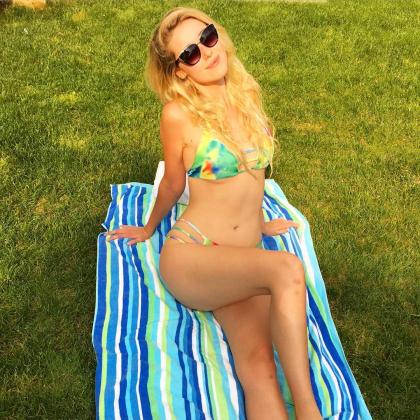 Noelle Foley photo 128491