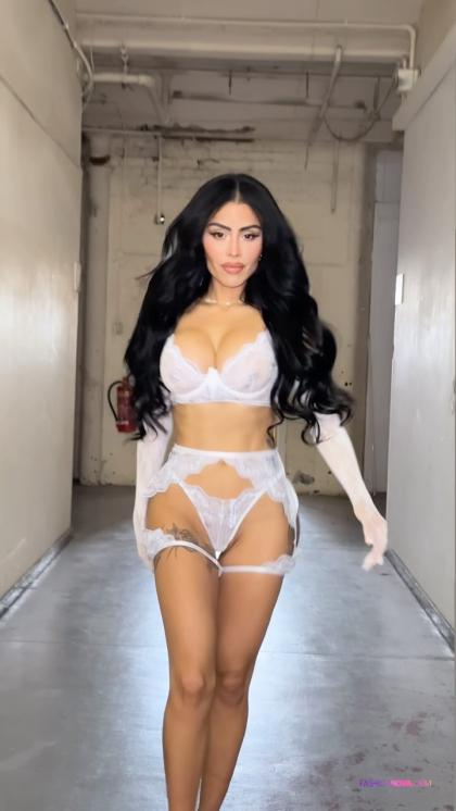 Chloe Saxon photo 37090