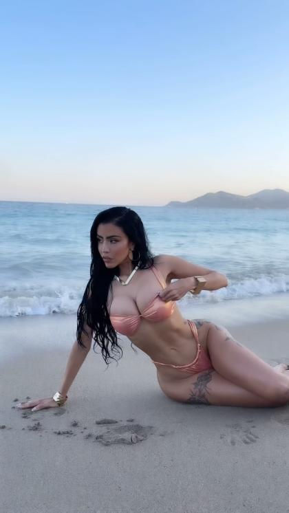 Chloe Saxon photo 37100