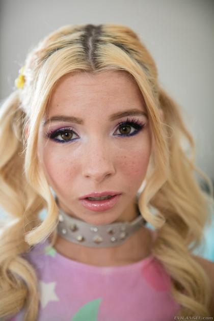 Kenzie Reeves