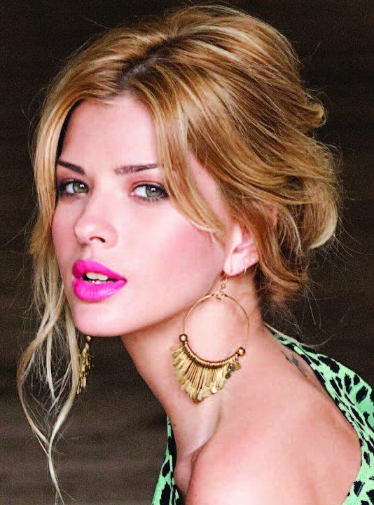 María Eugenia Suárez #129866