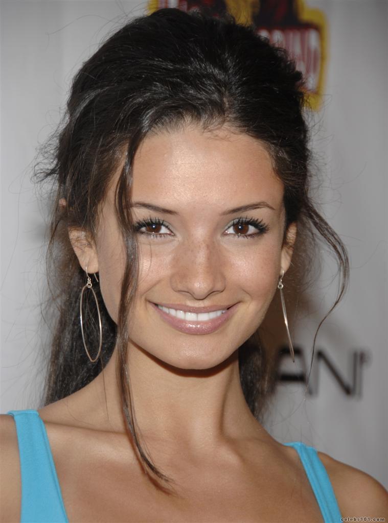 Alice Greczyn #130551