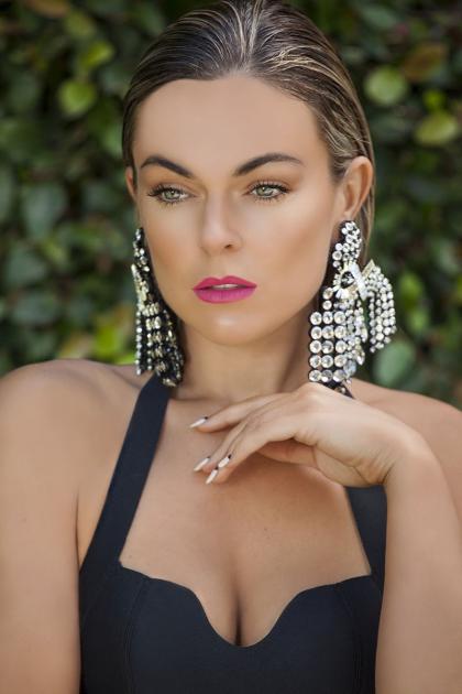 Serinda Swan
