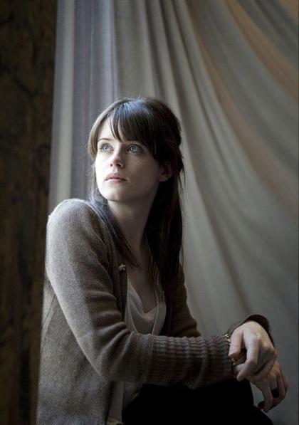 Claire Foy photo 140563