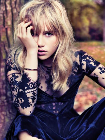 Suki Waterhouse