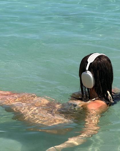 Mikaela Testa photo 143887