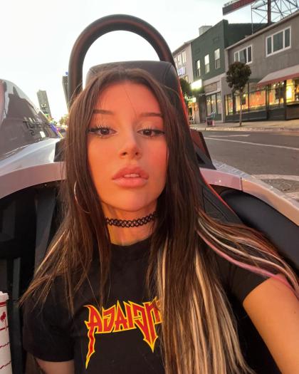 Mikaela Testa photo 143941