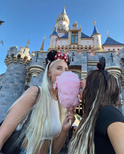 Mikaela Testa photo 143961