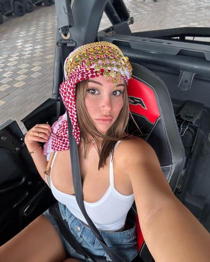 Mikaela Testa photo 143980