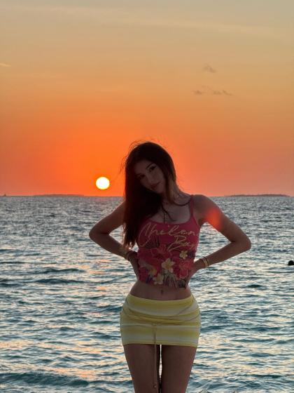 Mikaela Testa photo 144099