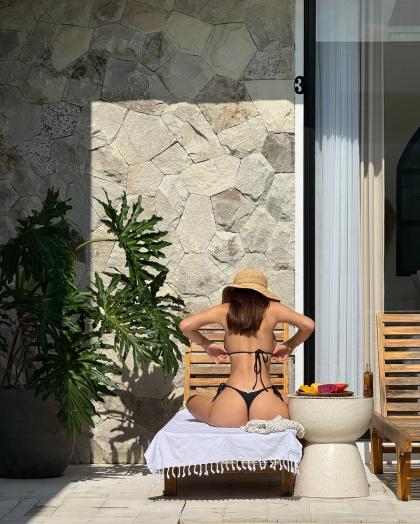 Mikaela Testa photo 144119