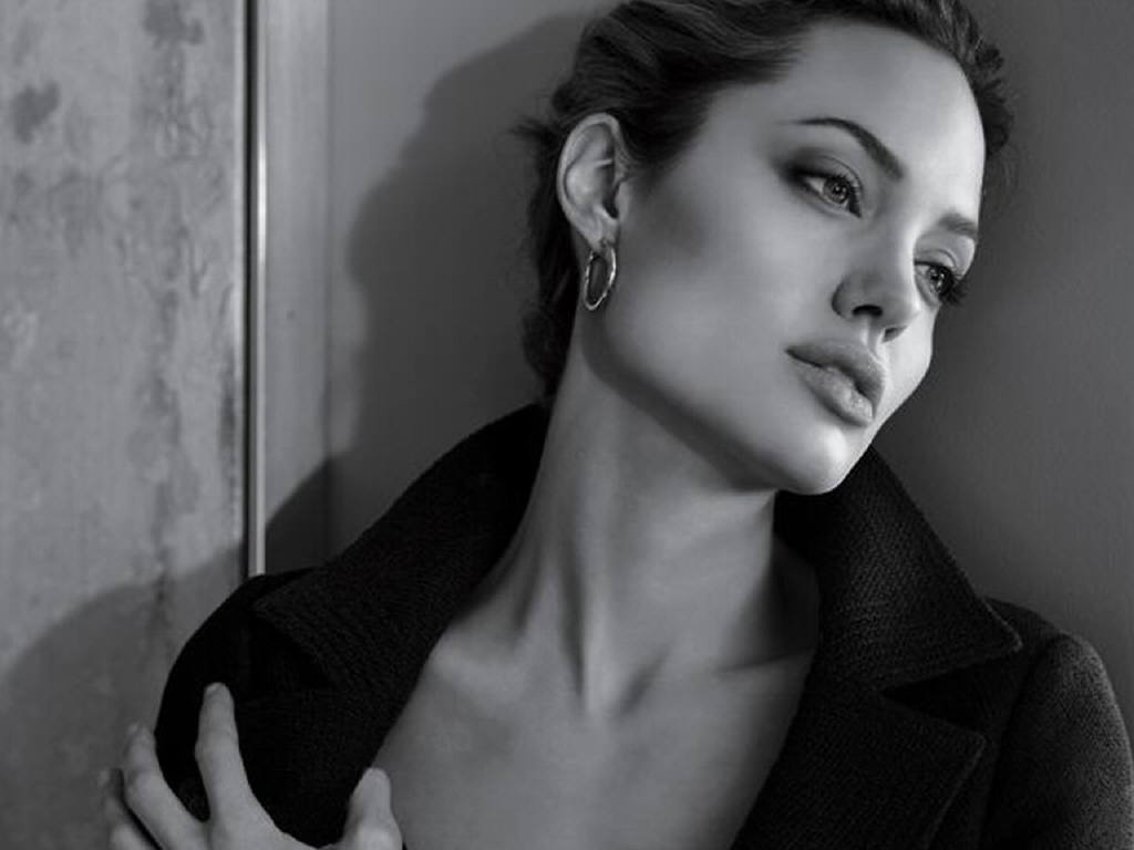 Angelina Jolie #28804