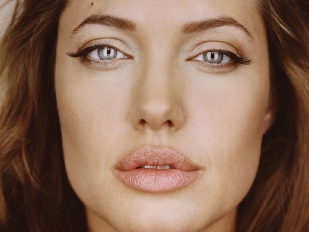 Angelina Jolie #28864