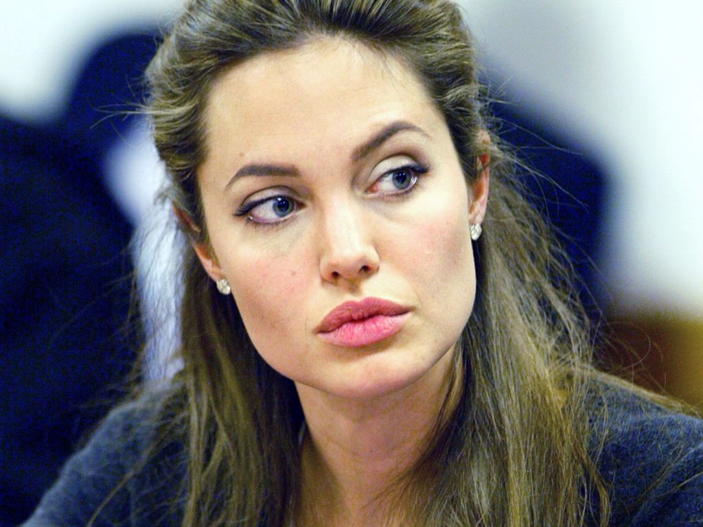 Angelina Jolie #28875
