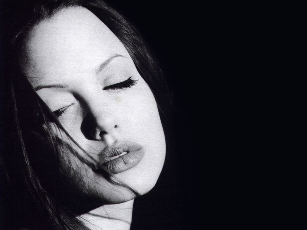 Angelina Jolie #28928
