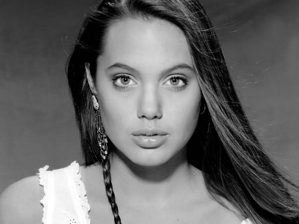 Angelina Jolie #28977