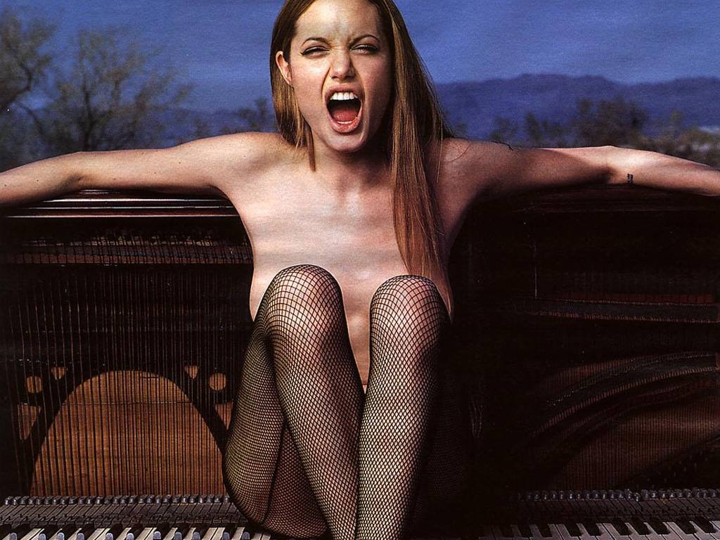 Angelina Jolie #29029