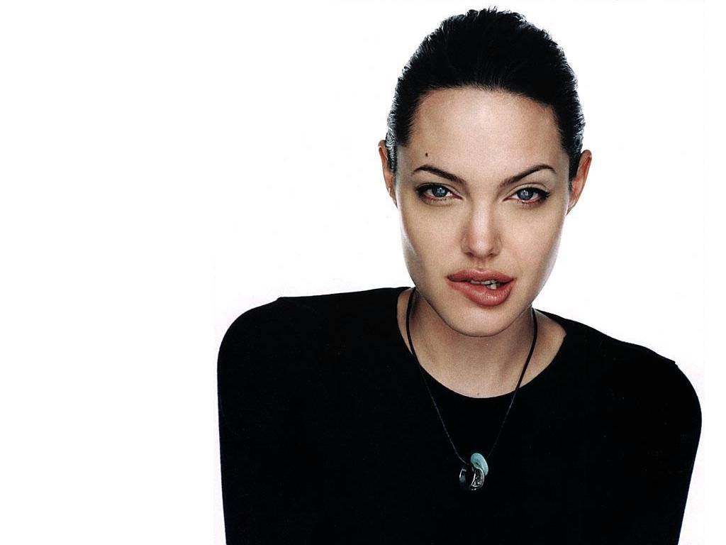 Angelina Jolie #29032