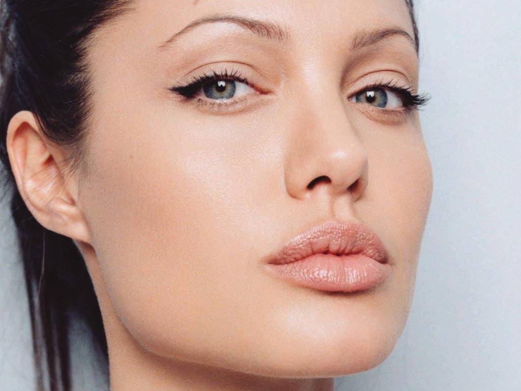 Angelina Jolie #29057