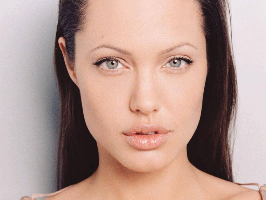 Angelina Jolie #29060