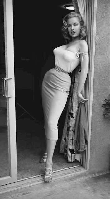 Betty Brosmer #146387