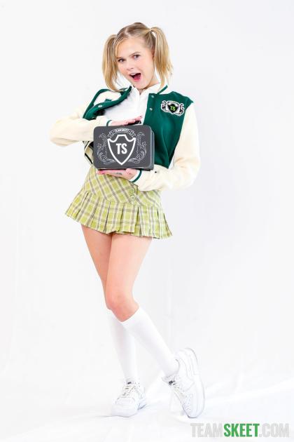 Coco Lovelock photo 147865