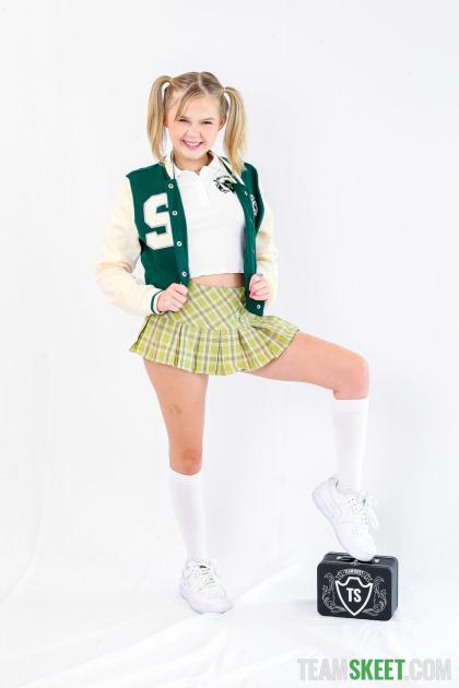 Coco Lovelock photo 147866