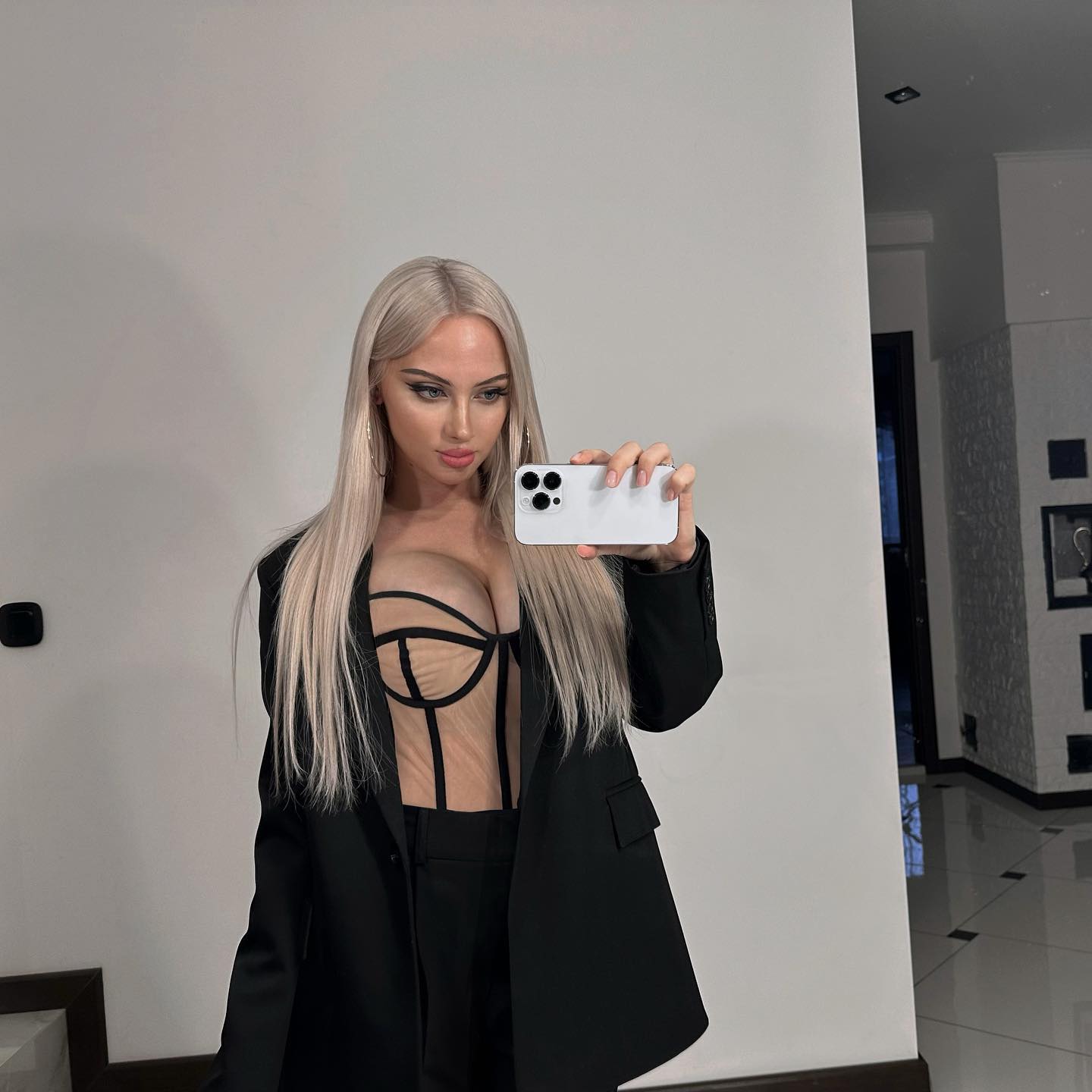 Kate Kirienko #208946