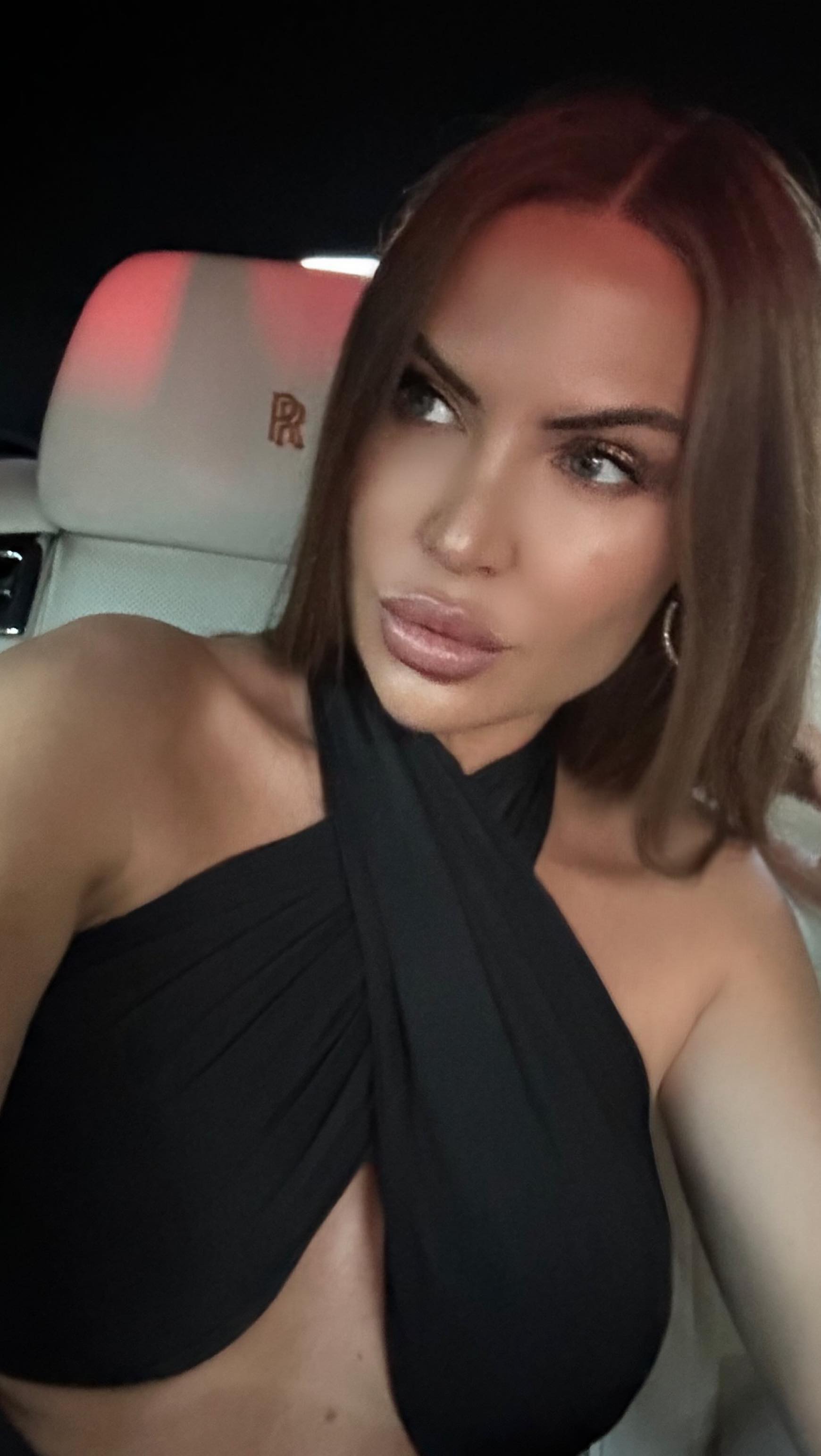 Anastasia Skyline #39176