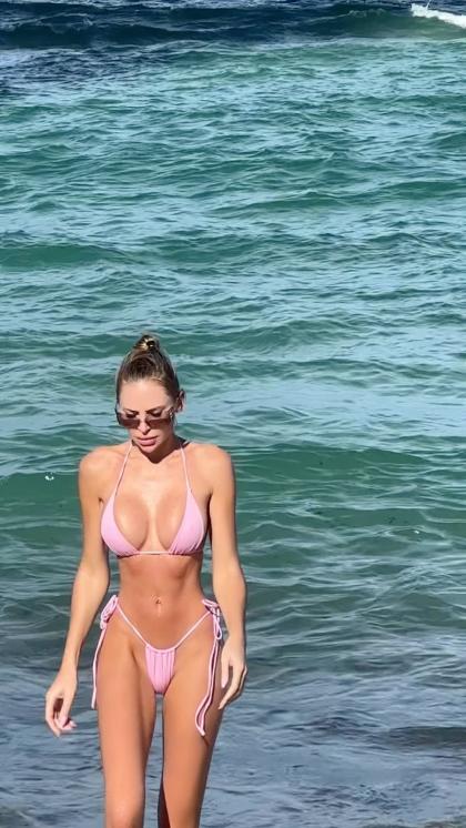 Anastasia Skyline photo 39132