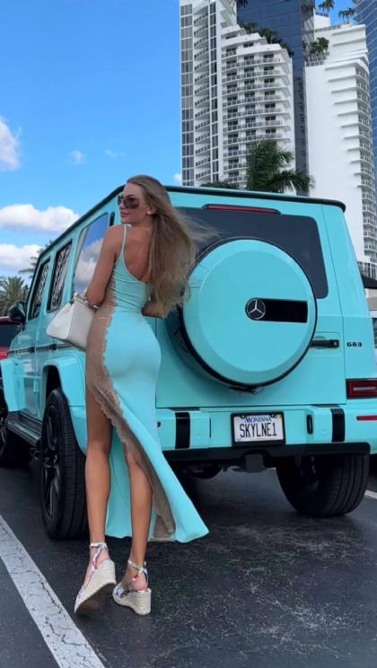 Anastasia Skyline photo 39134