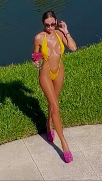 Anastasia Skyline photo 39166