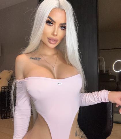 Michelle photo 39235