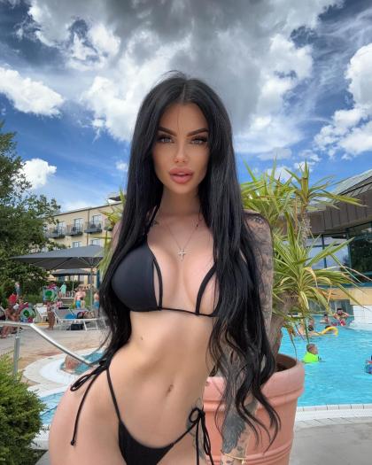 Michelle photo 39275