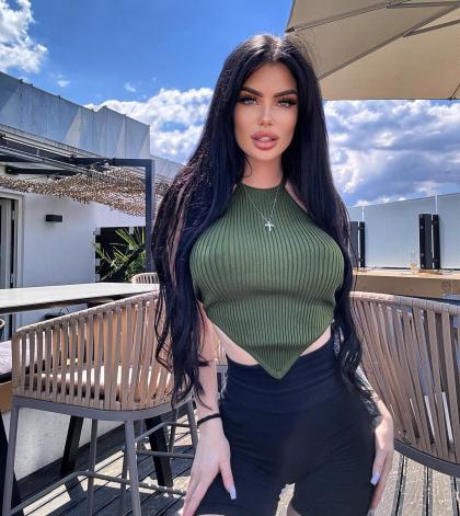 Michelle photo 39276