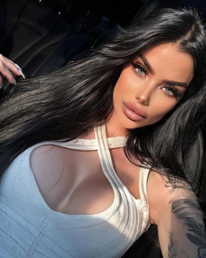 Michelle photo 39280