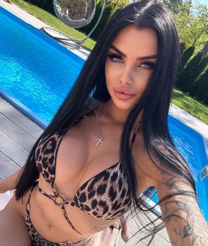 Michelle photo 39302