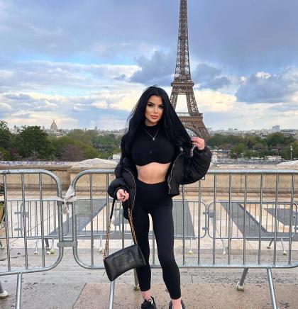 Michelle photo 39310