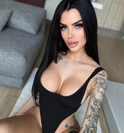 Michelle photo 39311