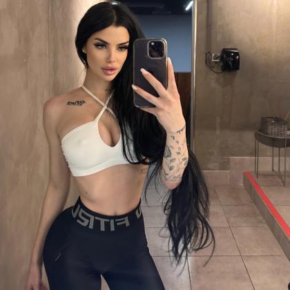 Michelle photo 39317