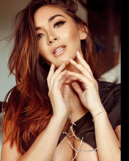 Emily June photo 50002