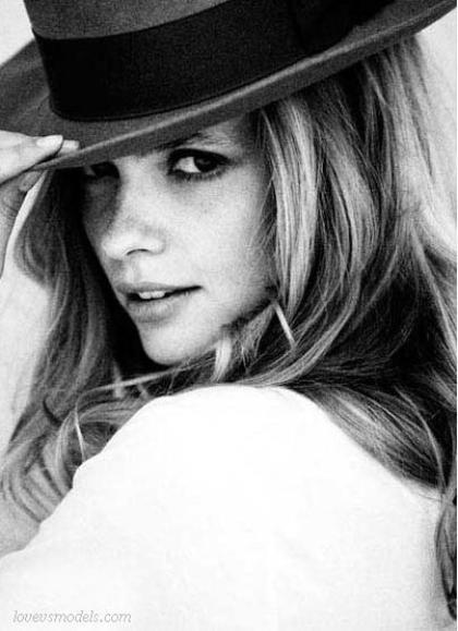 Julia Stegner